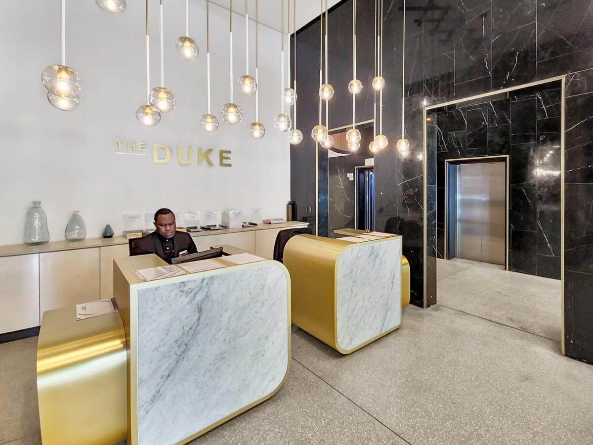 Spacious, Balcony, Rooftop Pool, Balcony, Ac Apartment Cape Town